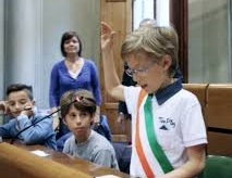 Immagine - Conoscere il Consiglio: 24 bambini di Empoli in Aula per discutere e votare una legge