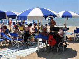 Immagine - Spiagge accessibili: disabili e turismo, Toscana aderirà a Bandiera Lilla