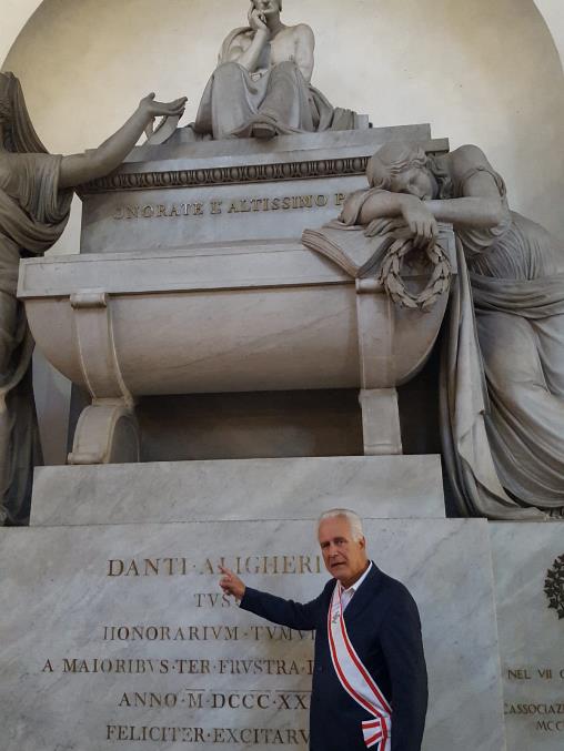 Immagine - Il presidente Eugenio Giani in Santa Croce