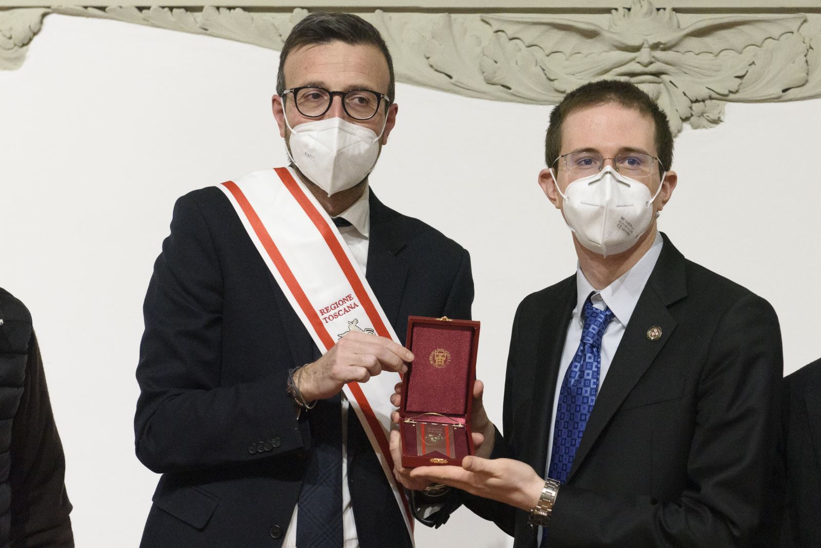 Il presidente del Consiglio regionale Antonio Mazzeo e Giulio Deangeli Il presidente del Consiglio regionale Antonio Mazzeo e Giulio Deangeli