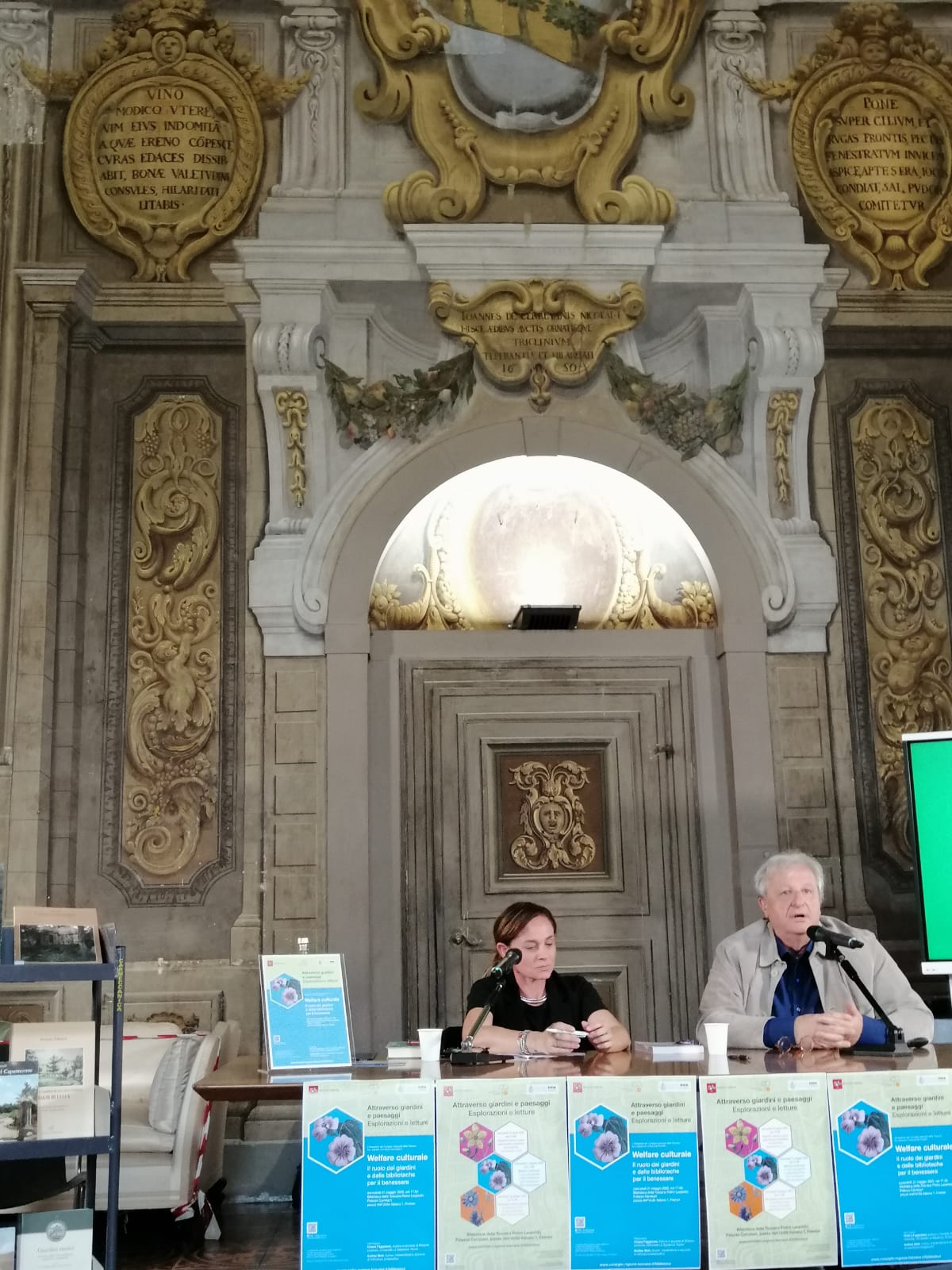 Da sinistra Chiara Faggiolani, autrice e docente di Biblioteconomia, Università La sapienza, Roma e Andrea Mati, autore, imprenditore e docente di orticoltura terapeutica