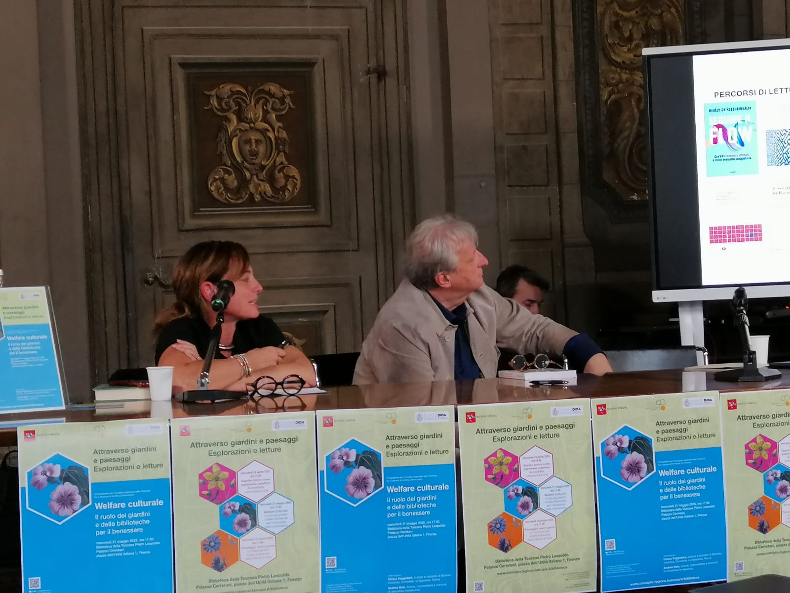 Da sinistra Chiara Faggiolani, autrice e docente di Biblioteconomia, Università La sapienza, Roma e Andrea Mati, autore, imprenditore e docente di orticoltura terapeutica