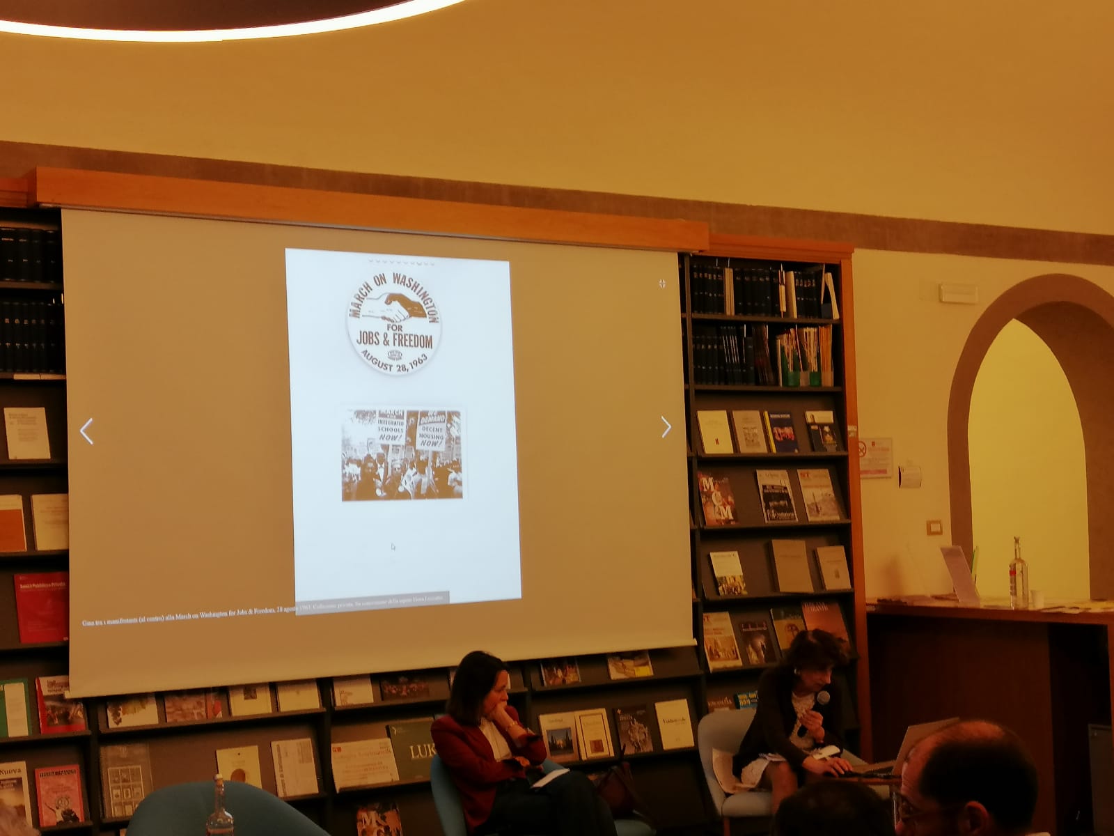 Da sinistra a destra Agnese Pini, direttrice di QN La Nazione, e Patrizia Guarnieri, storica, Università di Firenze e CNR- IGSG
