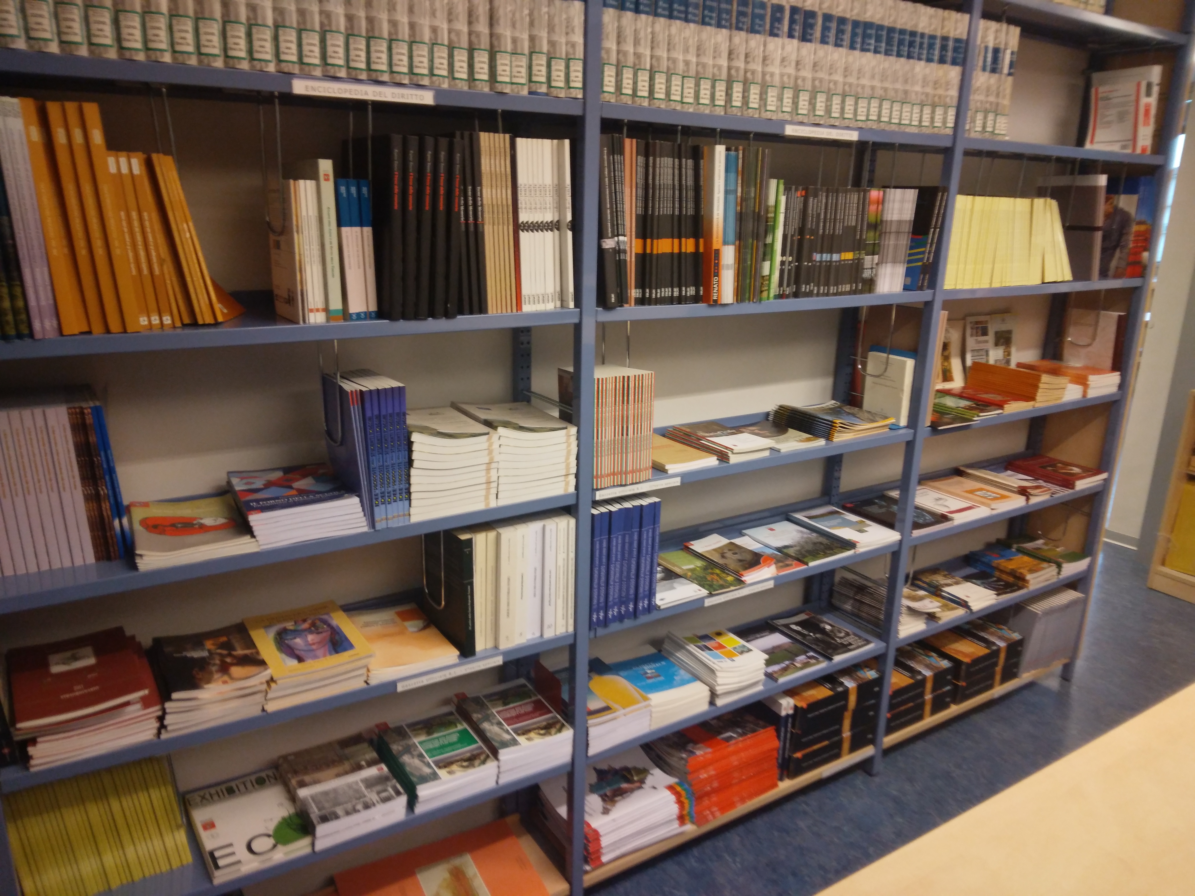 Sede di Novoli, "Libri liberi" in distribuzione gratuita