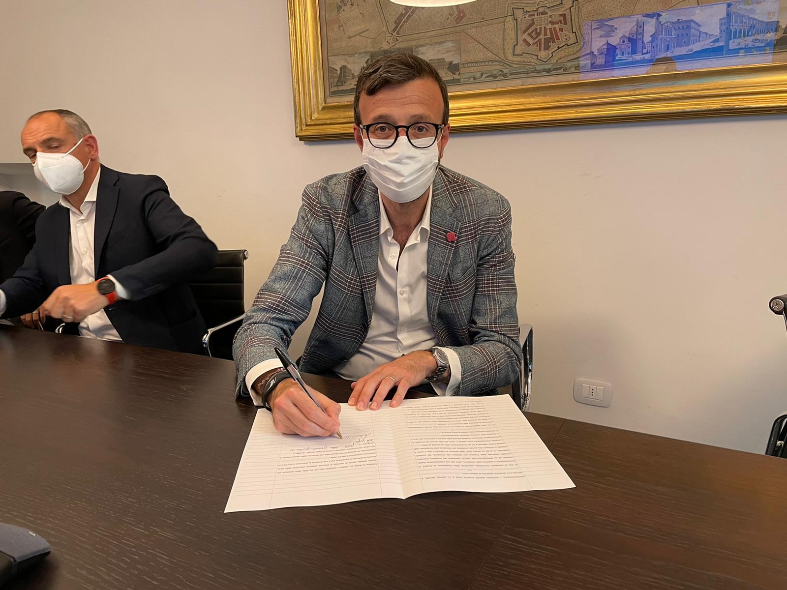 Il presidente del Consiglio regionale della Toscana, Antonio Mazzeo